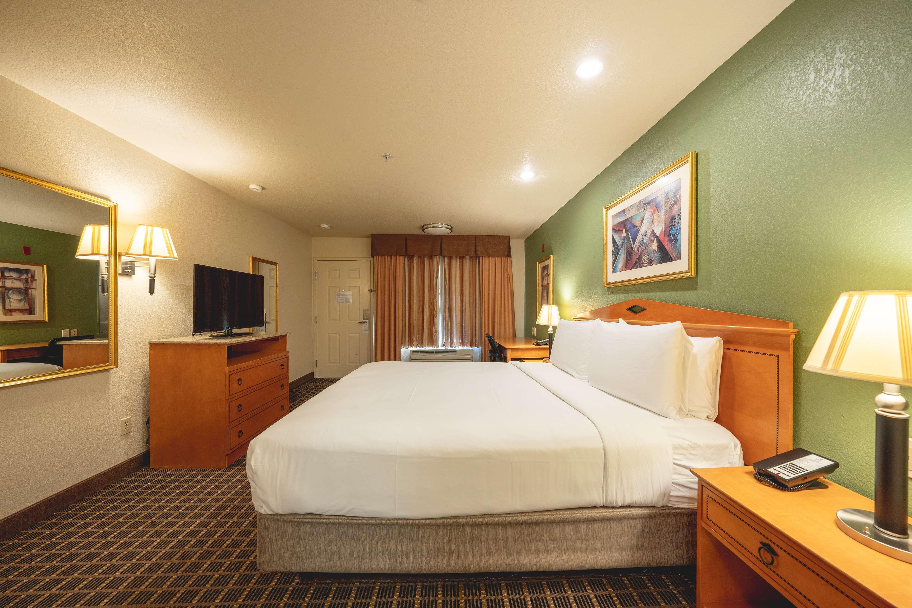 Surestayplus Hotel By Best Western San Jose Central City Экстерьер фото