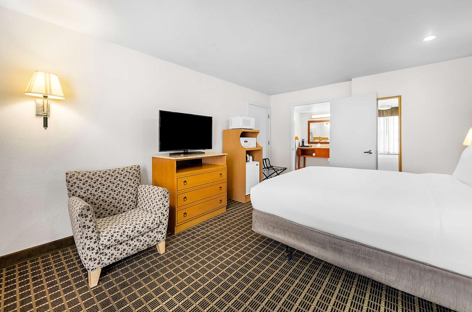 Surestayplus Hotel By Best Western San Jose Central City Экстерьер фото